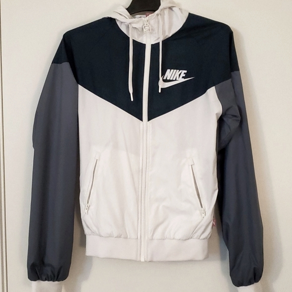 Nike windbreaker - Picture 1 of 2